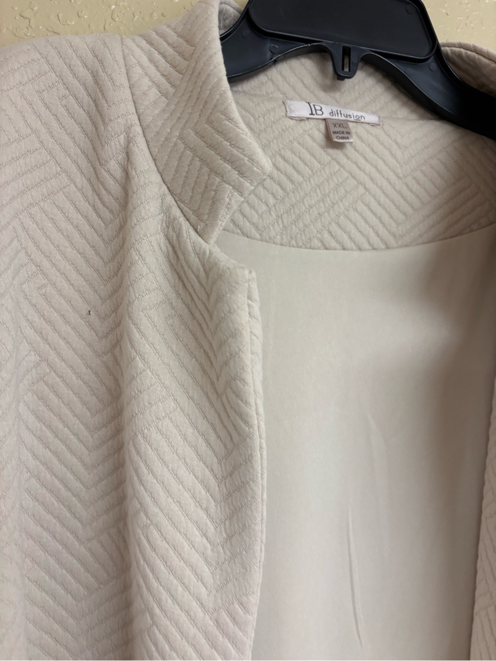 Open-Front Light Beige Chevron Knit Cardigan - Picture 4 of 7
